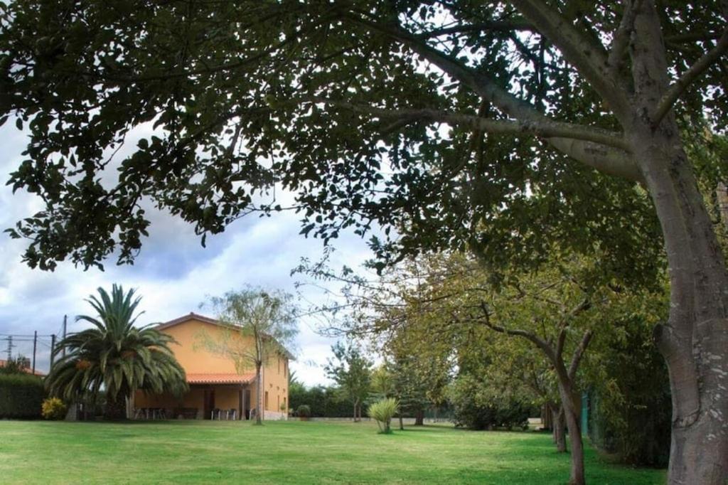 Villa Paula Avilés Buitenkant foto