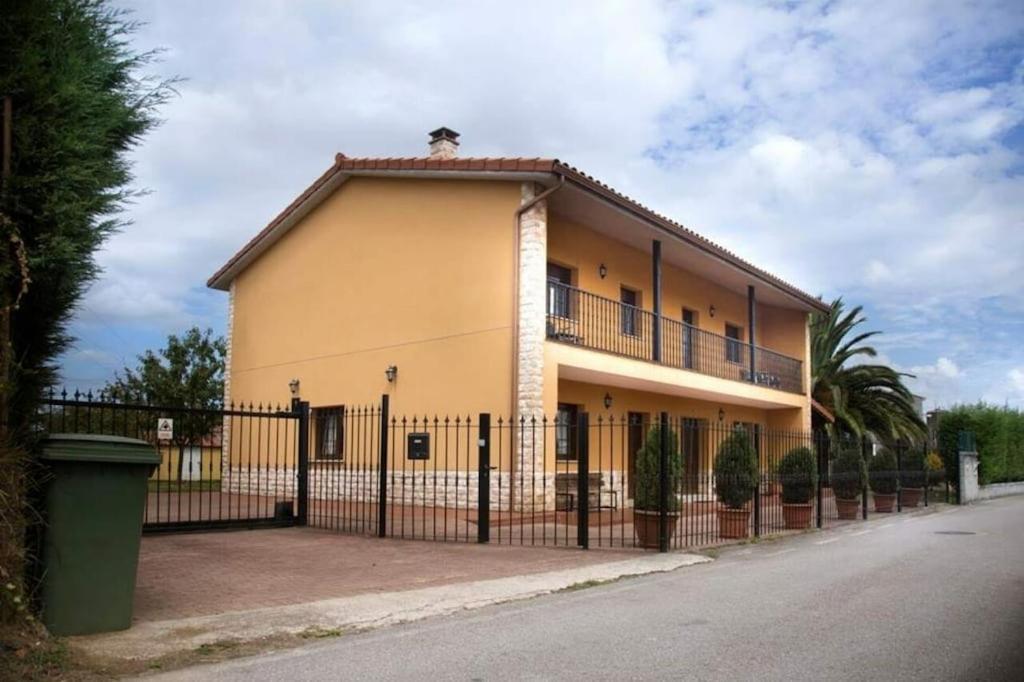 Villa Paula Avilés Buitenkant foto
